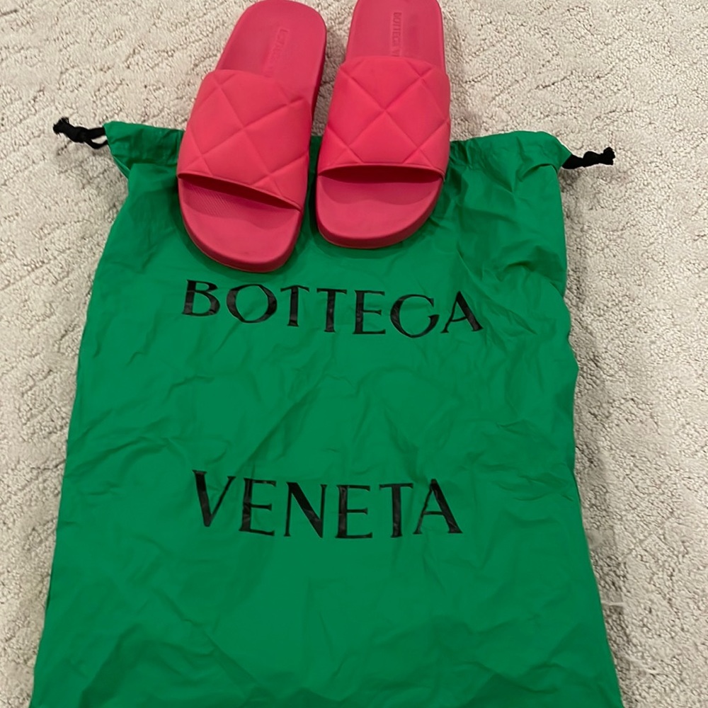 Bottega pink slides